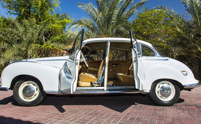 1963 White BMW 502https://www.firstcarclassic.com/wp-content/uploads/2015/02/white-bmw-firstcarclassic-dubai-2.jpghttps://www.firstcarclassic.com/wp-content/uploads/2015/02/white-bmw-firstcarclassic-dubai-2-300x300.jpg
