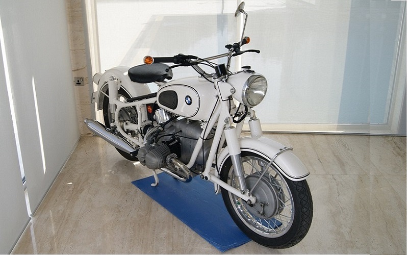 1968 BMW R69Shttps://www.firstcarclassic.com/wp-content/uploads/2015/02/white-bmw-motorcycle-firstcarclassic-01.jpghttps://www.firstcarclassic.com/wp-content/uploads/2015/02/white-bmw-motorcycle-firstcarclassic-01-300x300.jpg