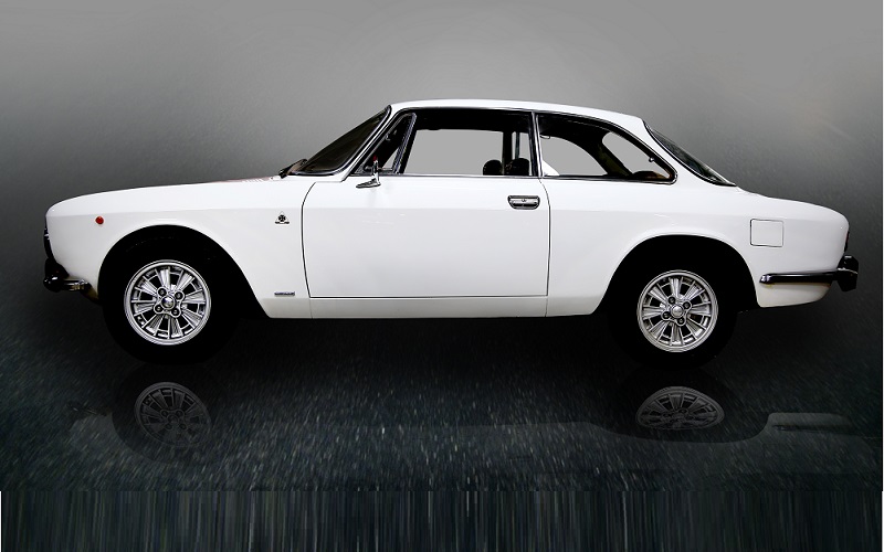 1972 Alfa Romeo 2000 GTVhttps://www.firstcarclassic.com/wp-content/uploads/2015/03/white-alpharomao-dubai-firstcarclassic-00.jpghttps://www.firstcarclassic.com/wp-content/uploads/2015/03/white-alpharomao-dubai-firstcarclassic-00-300x300.jpg